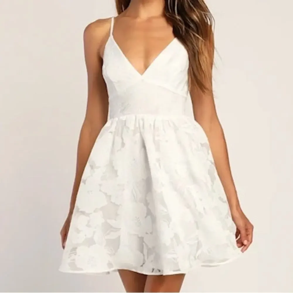 Lulus NWOT Floral Feelings White Floral Burnout Jacquard Babydoll Mini Dress - Picture 2 of 12